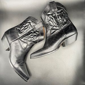 Vintage Nine West Black Cowboy Boots